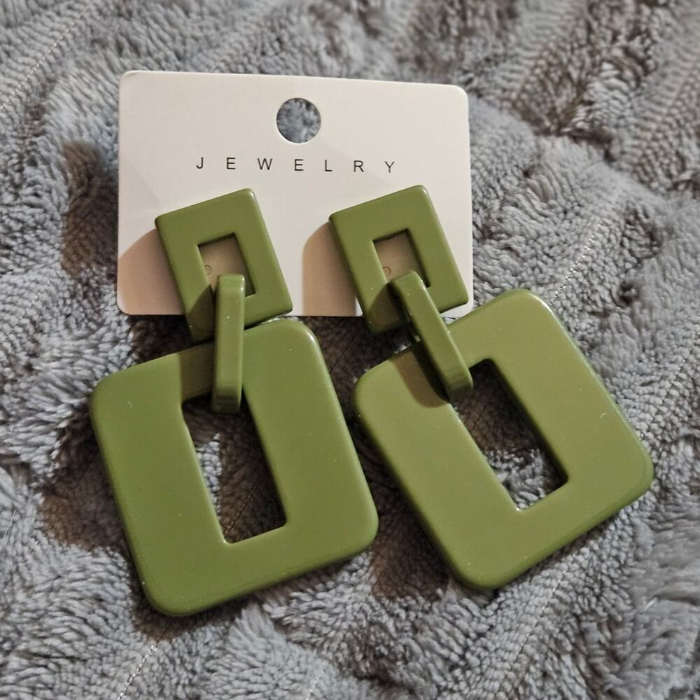 JEWELRY Olive Green Acrylic Geometric Drop Earrings ~ Bold ~ Retro ~ Artistic